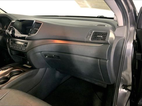 Used 2021 Honda Pilot Special Edition image 16