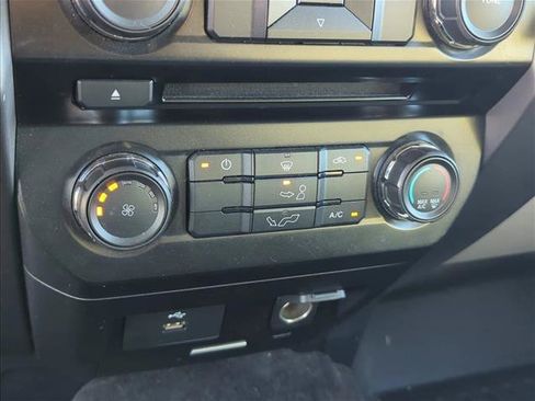 Used 2016 Ford F150 XLT AWD/4WD image 22