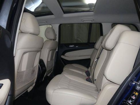 Used 2019 Mercedes-Benz GLS 450 4MATIC image 27