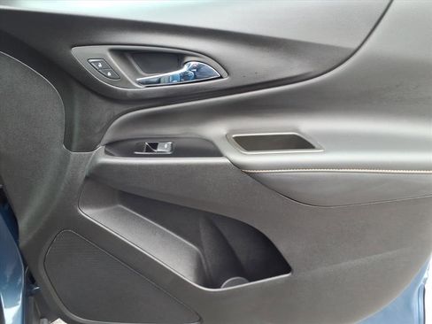 Used 2024 Chevrolet Equinox Premier image 24