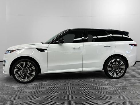 Used 2024 Land Rover Range Rover Sport Dynamic SE AWD/4WD image 2