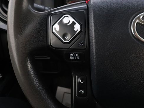 Used 2017 Toyota Tacoma 4x4 Access Cab image 36