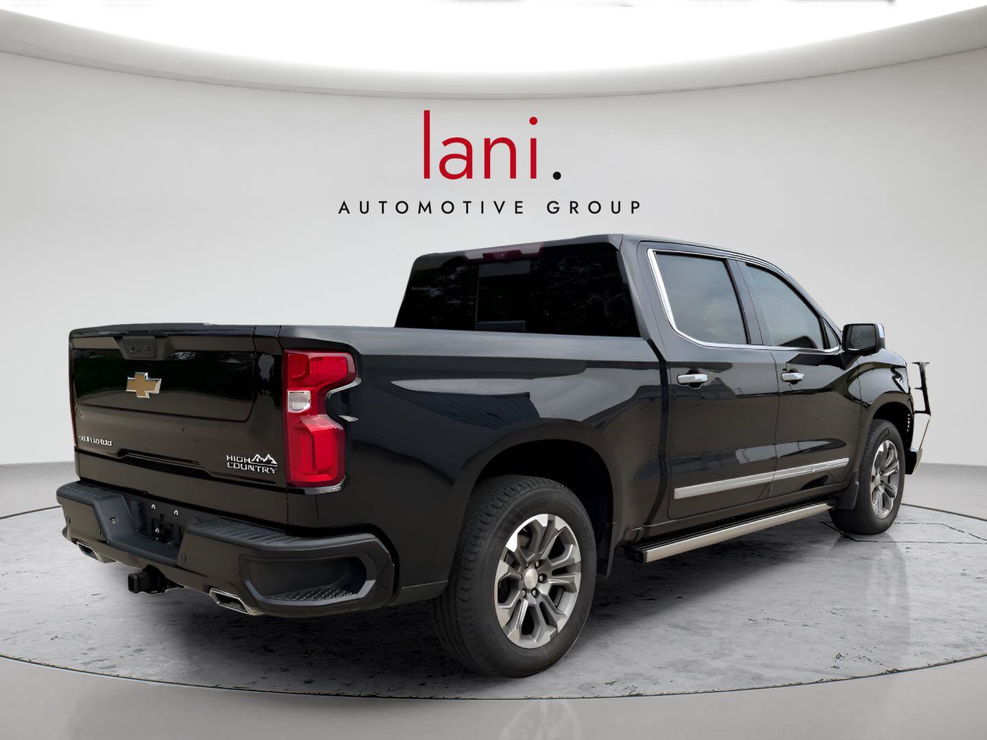 Used 2023 Chevrolet Silverado 1500 High Country w/ Technology Package AWD/4WD image 36