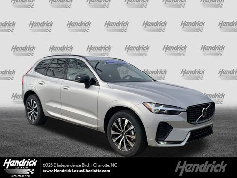 Used 2025 Volvo XC60 B5 Plus image 1