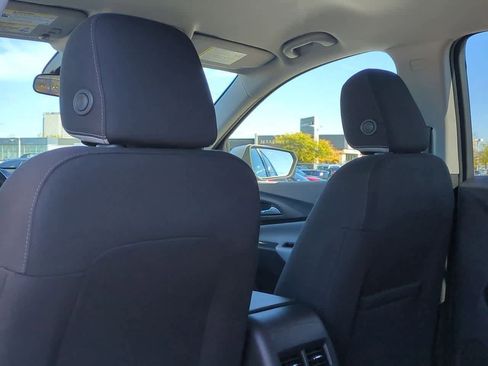 Used 2022 Chevrolet Equinox LT w/ LPO, Floor Liner Package image 17