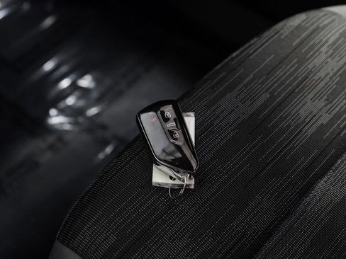 Used 2021 Volkswagen ID.4 Pro w/ ID.4 Protection Package image 56