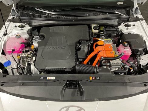 New 2025 Hyundai Elantra SEL image 7