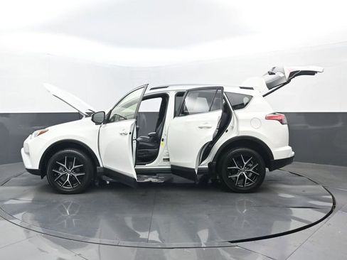 Used 2018 Toyota RAV4 SE w/ Power Extra Value Package FWD image 35
