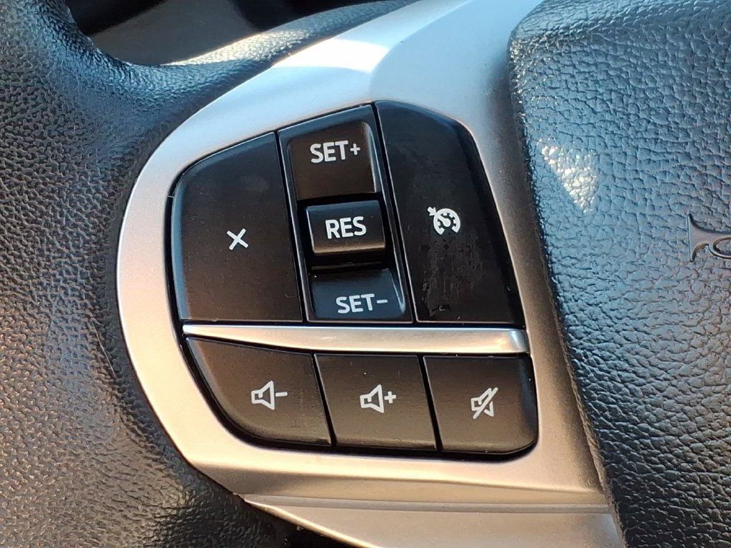 Used 2023 Ford Explorer XLT w/ Equipment Group 202A AWD/4WD image 25