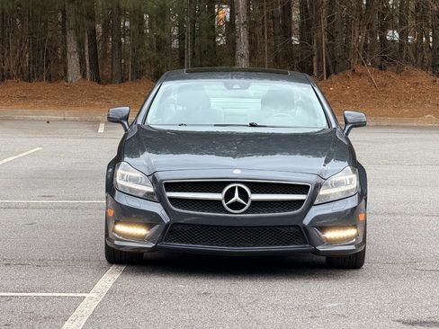 Used 2013 Mercedes-Benz CLS 550 image 2
