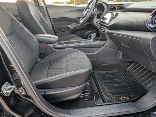 Used 2021 Nissan Kicks SV FWD image 32