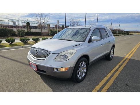 Used 2009 Buick Enclave CXL w/ Entertainment Package #4 image 3