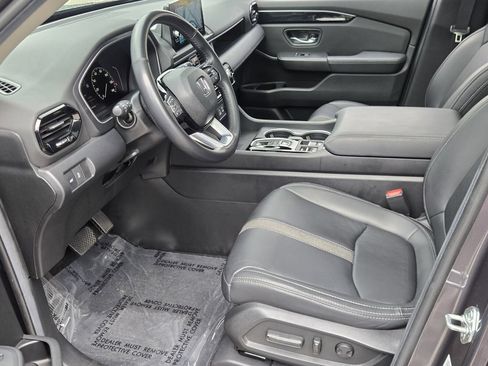 Certified 2025 Honda Pilot Touring image 11