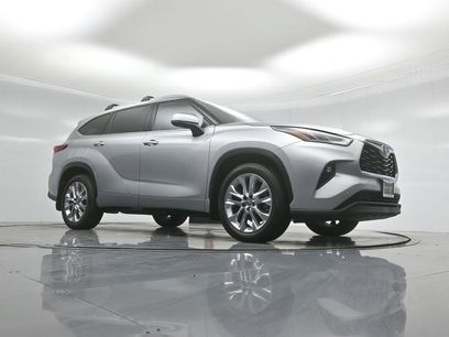 Used 2022 Toyota Highlander Limited
