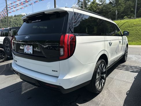 New 2027 Ford Expedition Max Platinum AWD/4WD image 4