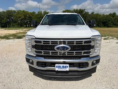 New 2026 Ford F250 XLT w/ FX4 Off-Road Package AWD/4WD image 17