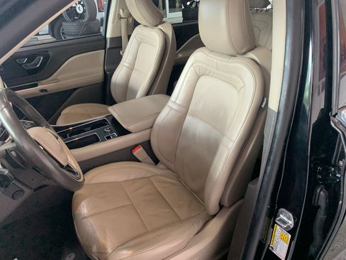 Used 2022 Lincoln Aviator Reserve w/ Elements Package Plus RWD image 11