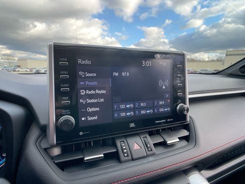 Used 2022 Toyota RAV4 XSE w/ Weather Package image 17