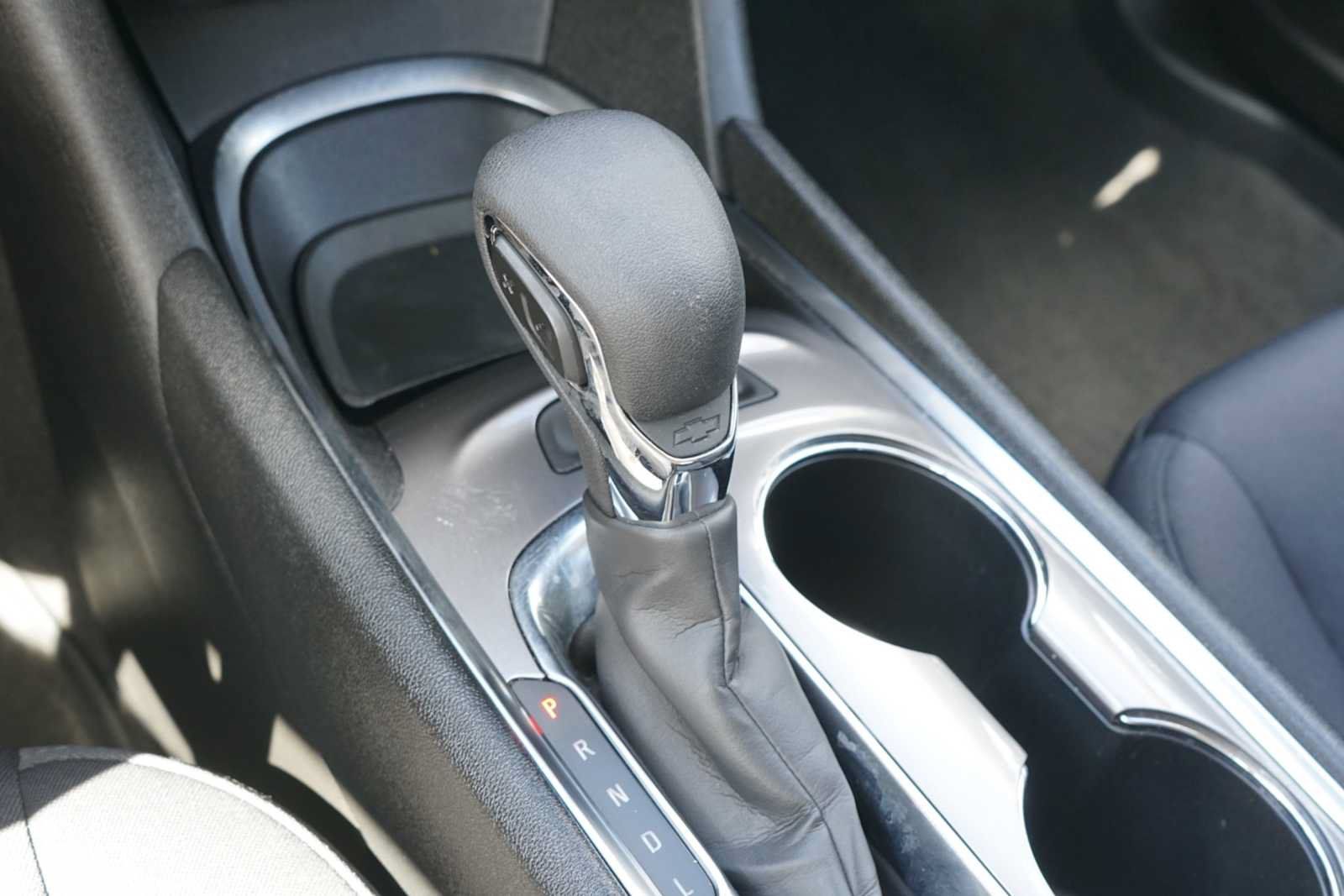 Used 2025 Chevrolet Malibu LT FWD image 12
