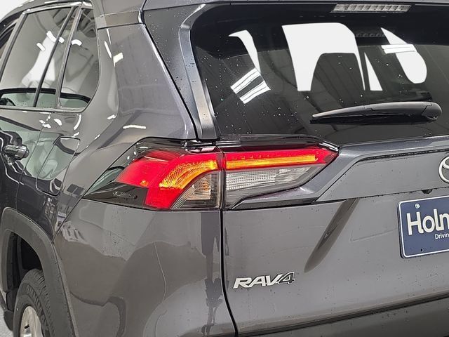 Certified 2025 Toyota RAV4 XLE FWD image 30