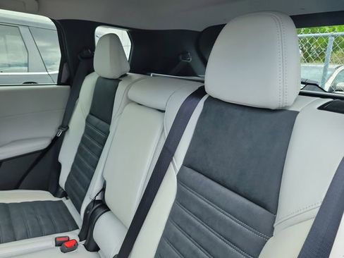 New 2026 Mitsubishi Outlander SE FWD image 13