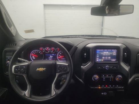 Used 2022 Chevrolet Silverado 1500 Custom w/ Safety Confidence Package RWD image 22