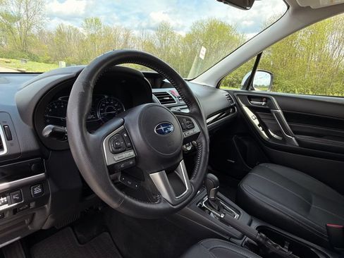 Used 2017 Subaru Forester 2.5i Touring AWD/4WD image 17