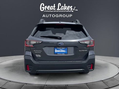 Used 2022 Subaru Outback Premium AWD/4WD image 4