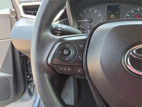 Used 2025 Toyota Corolla LE FWD image 16