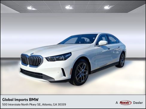 Used 2026 BMW 530i w/ Premium Package RWD image 1