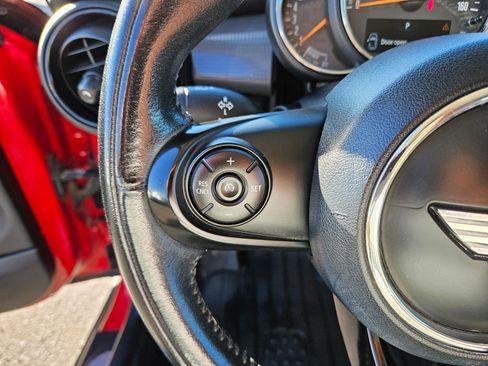 Used 2017 MINI Cooper 2-Door Hardtop FWD image 29