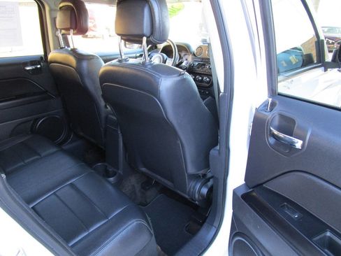 Used 2016 Jeep Patriot High Altitude image 19