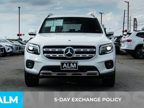 Used 2022 Mercedes-Benz GLB 250 w/ Premium Package Lite image 4