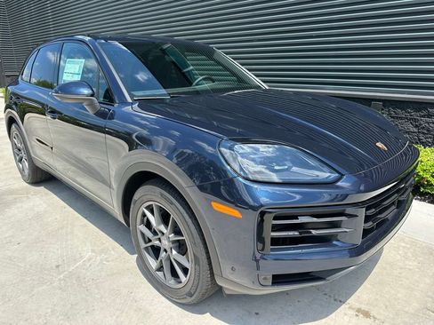 Used 2025 Porsche Cayenne image 10