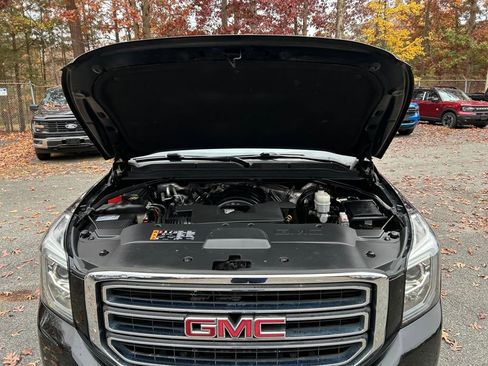 Used 2018 GMC Yukon SLT image 12