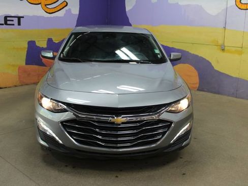 Used 2024 Chevrolet Malibu LT FWD image 3