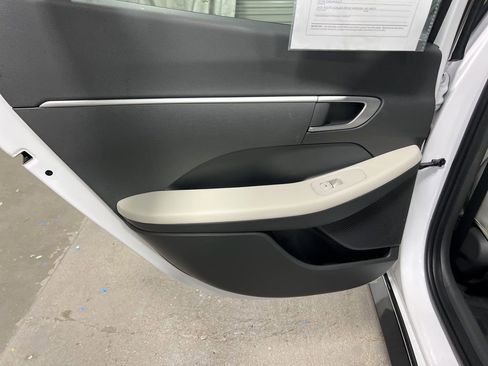 Used 2025 Hyundai Sonata SE image 16