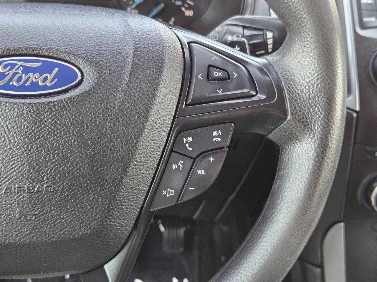 Used 2016 Ford Edge SE FWD image 26