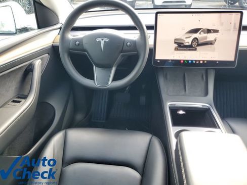 Used 2023 Tesla Model Y Long Range AWD/4WD image 12