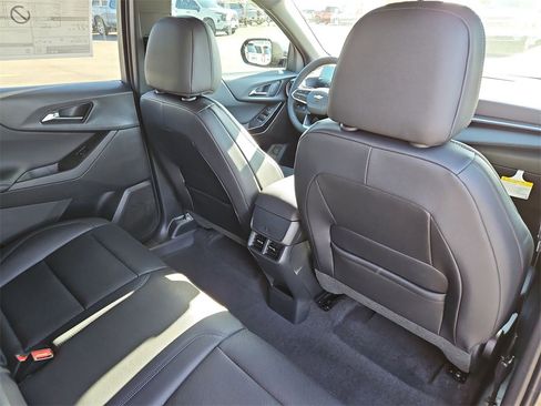 New 2026 Chevrolet Equinox LT w/ Convenience Package II image 13