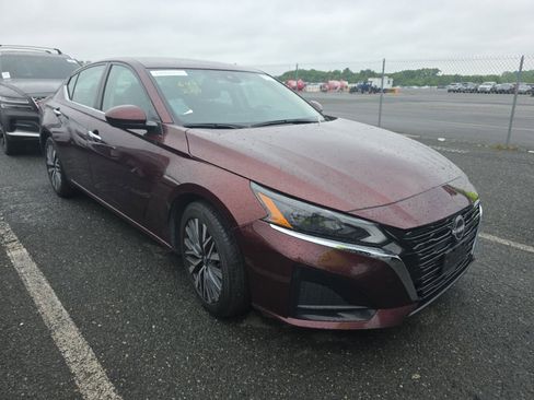 Used 2023 Nissan Altima 2.5 SV FWD image 4