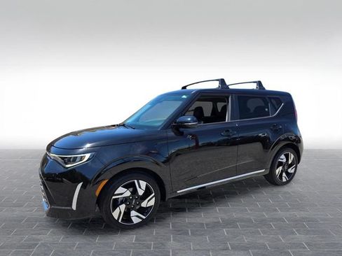 Used 2025 Kia Soul GT-Line w/ GT-Line Technology Package FWD image 3