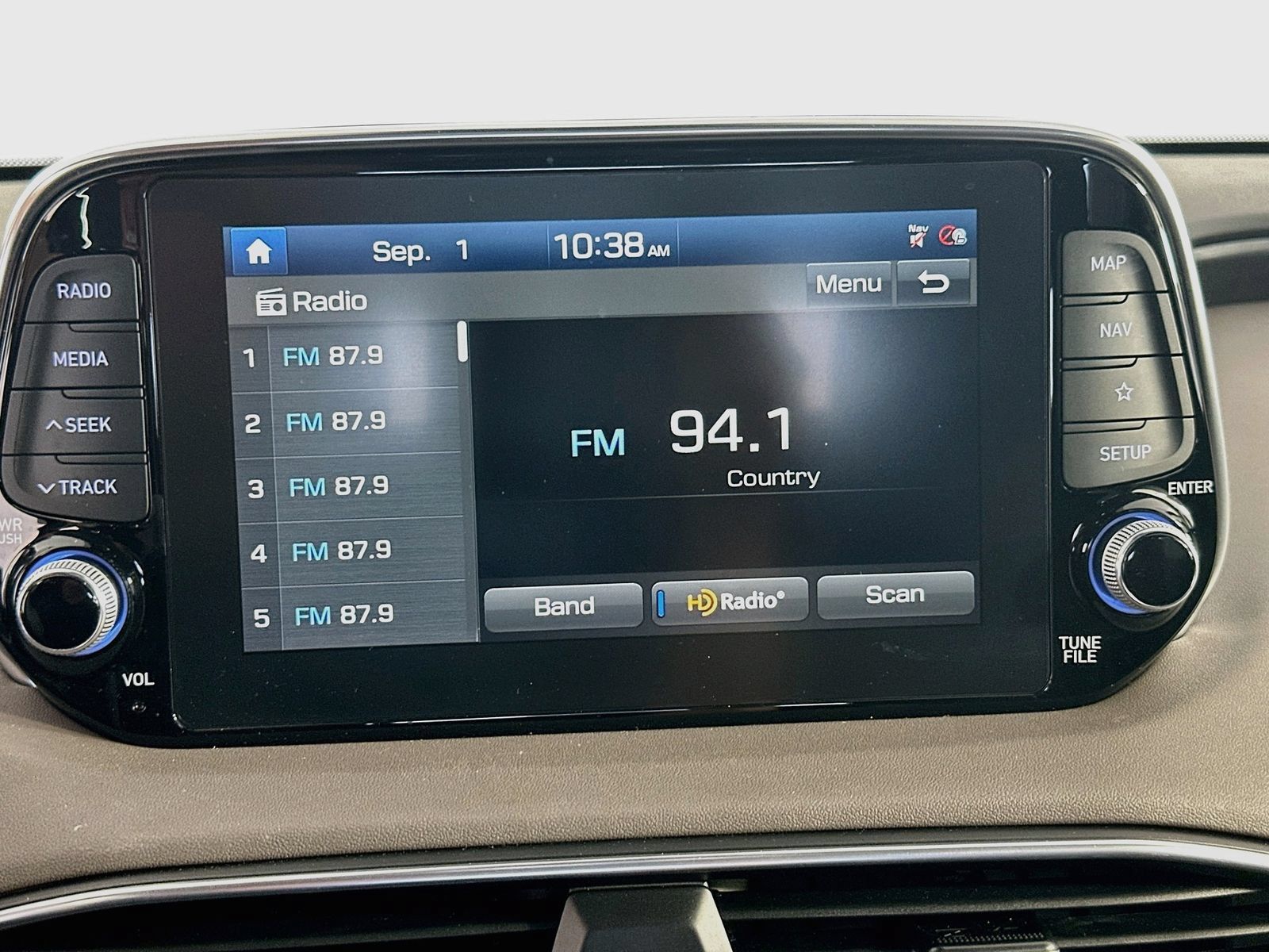 Used 2020 Hyundai Santa Fe Limited w/ Cargo Package FWD image 15