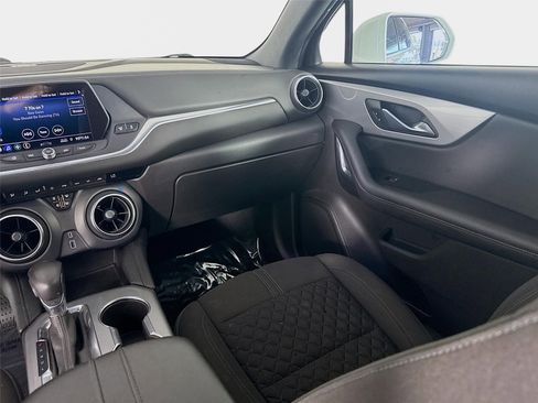 Used 2020 Chevrolet Blazer LT FWD image 22