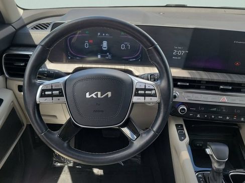 Used 2025 Kia Telluride EX w/ EX Captain's Chair Package AWD/4WD image 15
