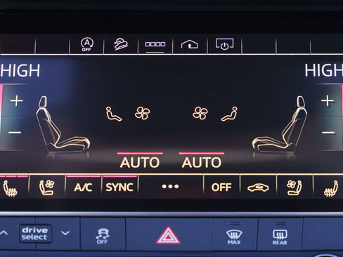 Used 2022 Audi Q8 Premium Plus w/ Premium Plus Package image 12