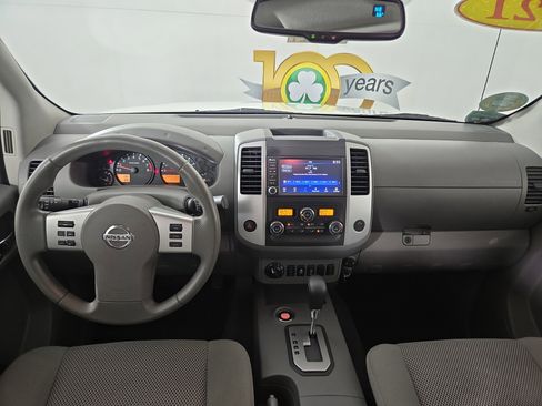 Used 2021 Nissan Frontier SV w/ Midnight Edition Floor Mats image 13