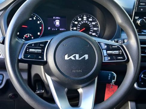 Used 2022 Kia Seltos LX image 16