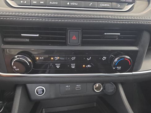 Used 2023 Nissan Rogue S FWD image 23