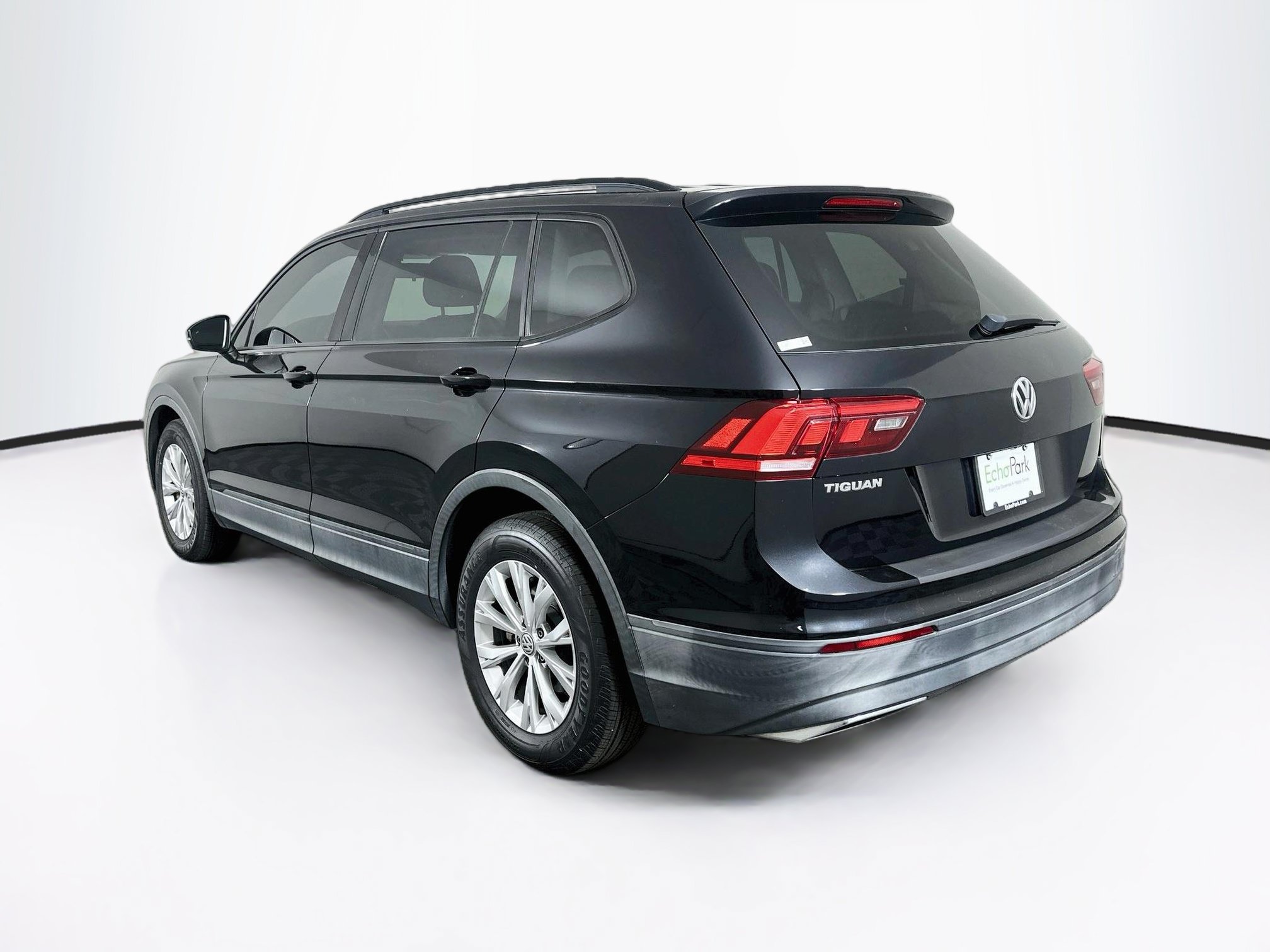 Used 2019 Volkswagen Tiguan S w/ Driver Assistance Package FWD image 5